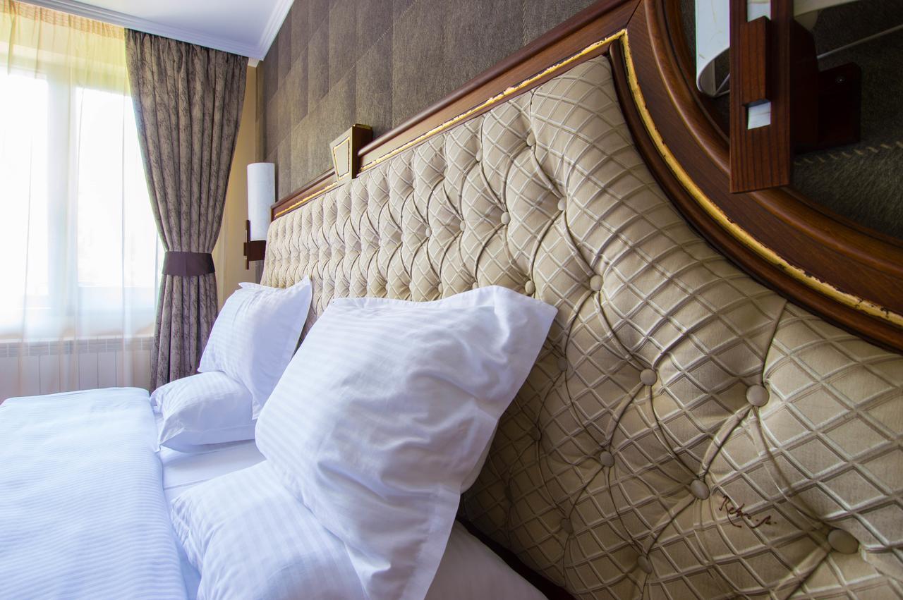 Hotel Edelweiss Shipka Bagian luar foto